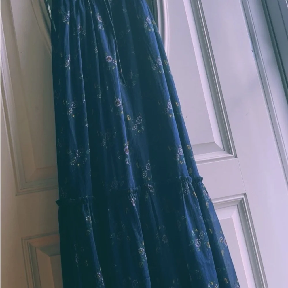 Patrons of Peace Navy Dress with Floral Patterns - Picture 5 of 9